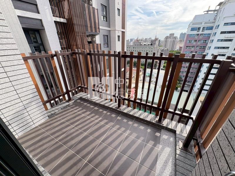 富宇質青全新完工高樓層美三房平車房屋室內格局與周邊環境