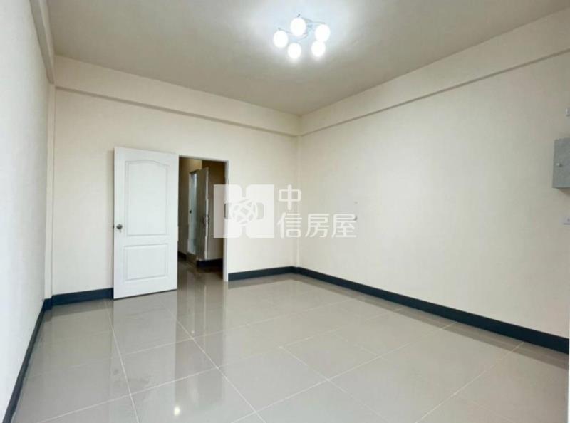 義大豐田老街庭院式車墅房屋室內格局與周邊環境