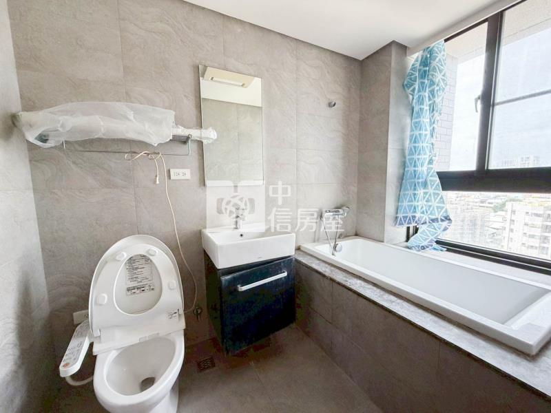 時尚W|大雅市中心三房車位房屋室內格局與周邊環境