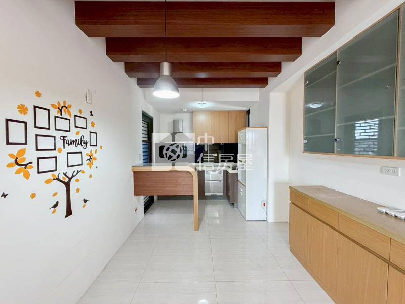 時尚W|大雅市中心三房車位房屋室內格局與周邊環境