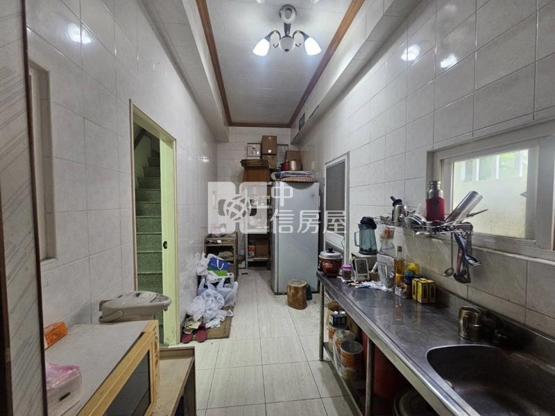 副都心大地坪大面寬孝親透天厝房屋室內格局與周邊環境