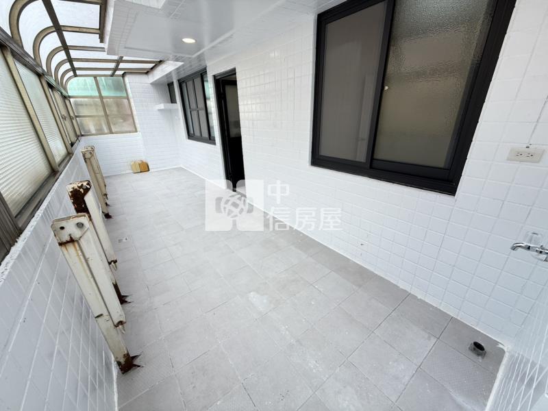 中山醫大慶捷運三面採光露台三房美屋房屋室內格局與周邊環境