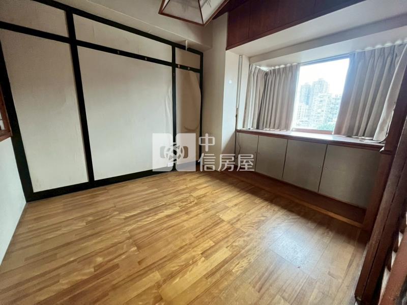 中山醫大坪數高樓層四房平車房屋室內格局與周邊環境