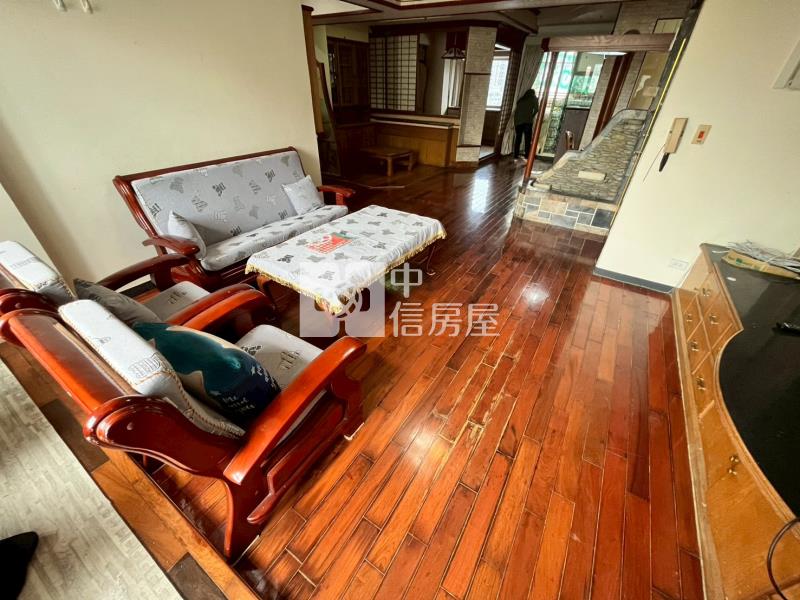 中山醫大坪數高樓層四房平車房屋室內格局與周邊環境