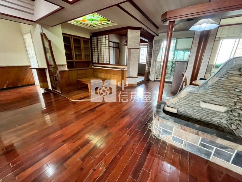 中山醫大坪數高樓層四房平車房屋室內格局與周邊環境