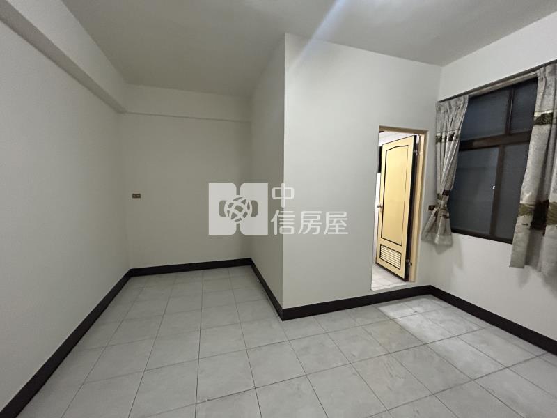 花園夜市需整修大空間賺錢店面房屋室內格局與周邊環境