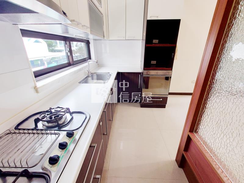 11期登陽館藏孝親美墅房屋室內格局與周邊環境