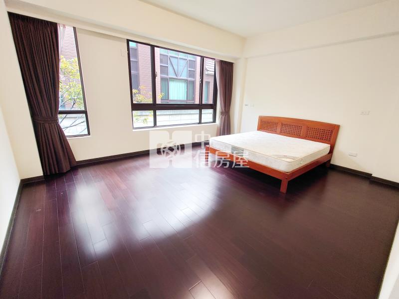 11期登陽館藏孝親美墅房屋室內格局與周邊環境