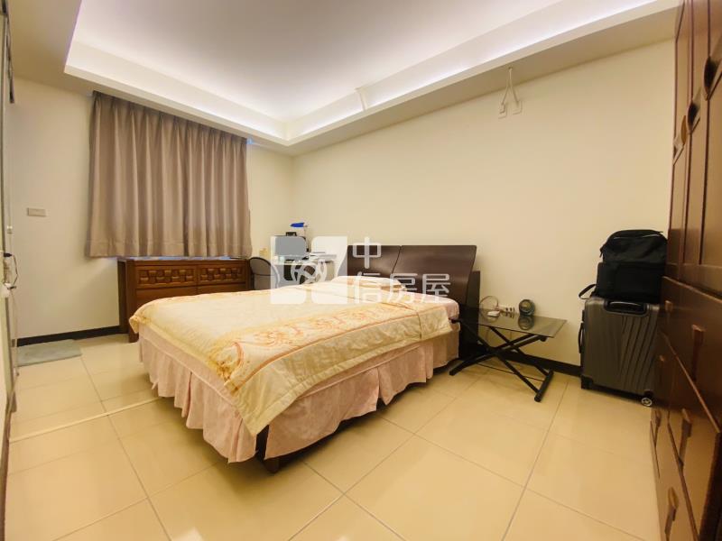 正面河畔大4房美店墅房屋室內格局與周邊環境