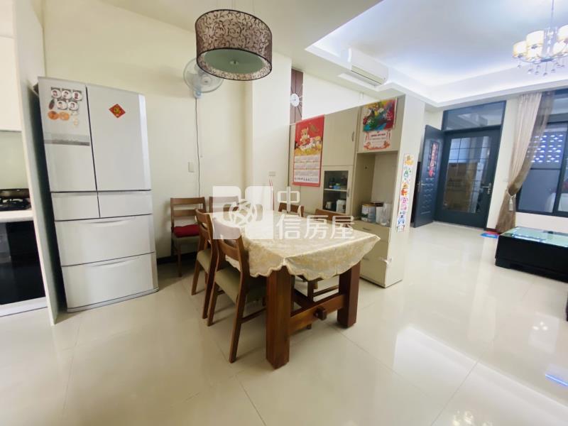 正面河畔大4房美店墅房屋室內格局與周邊環境