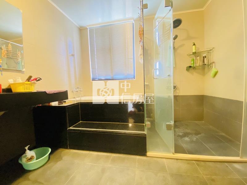 正面河畔大4房美店墅房屋室內格局與周邊環境