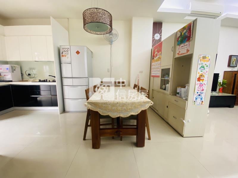 正面河畔大4房美店墅房屋室內格局與周邊環境