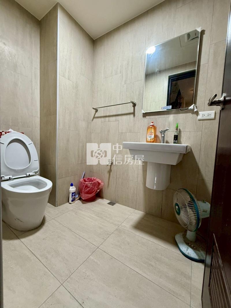 74旁1年屋臨路全新四套房透店B房屋室內格局與周邊環境