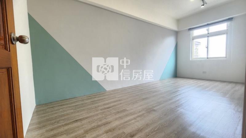 近中平商圈.愛買.整新三房車房屋室內格局與周邊環境