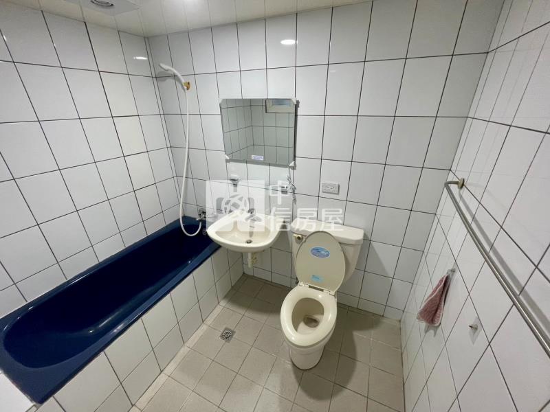 近中平商圈.愛買.整新三房車房屋室內格局與周邊環境