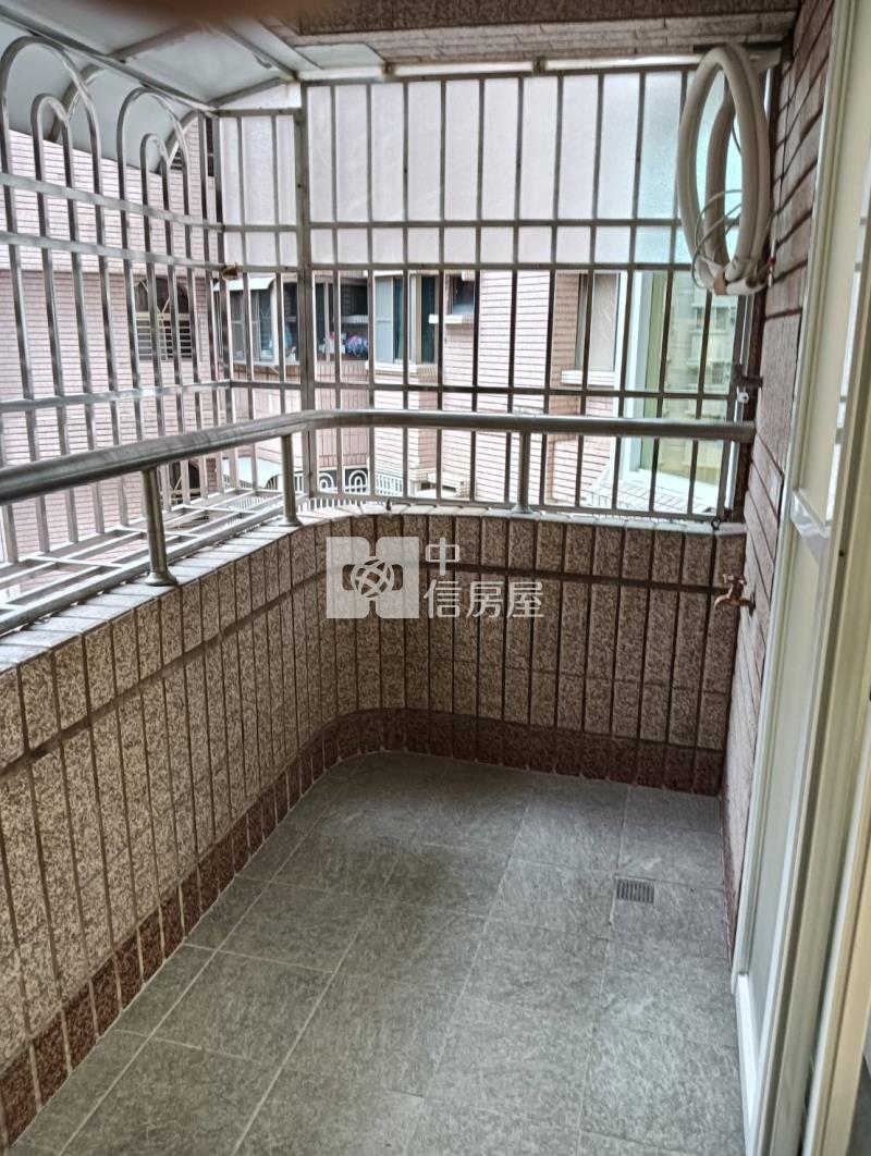 楠梓"北國麗景"大樓四房平車房屋室內格局與周邊環境