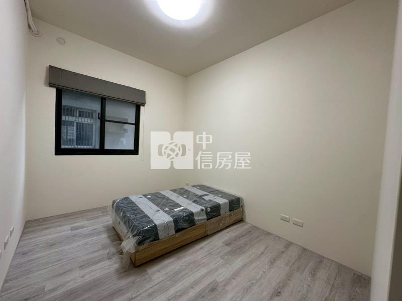 建國商圈全新電梯華廈+1F平面車位房屋室內格局與周邊環境