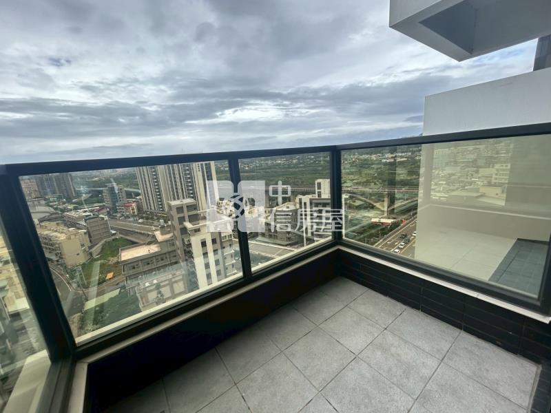 竹東沐朝陽全新次頂景觀三房車房屋室內格局與周邊環境