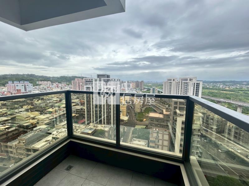 竹東沐朝陽全新次頂景觀三房車房屋室內格局與周邊環境