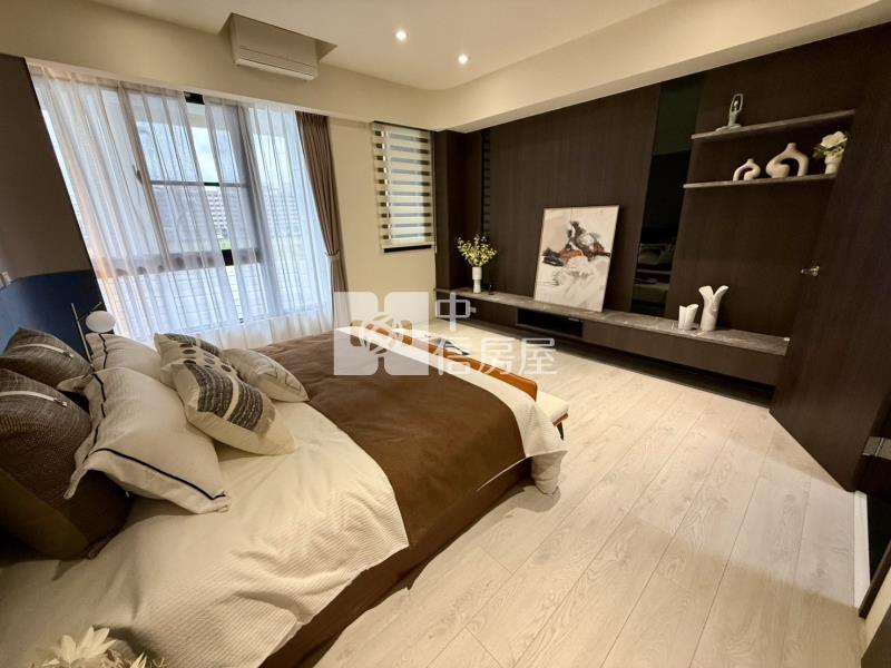 74旁全新臨路透店D房屋室內格局與周邊環境