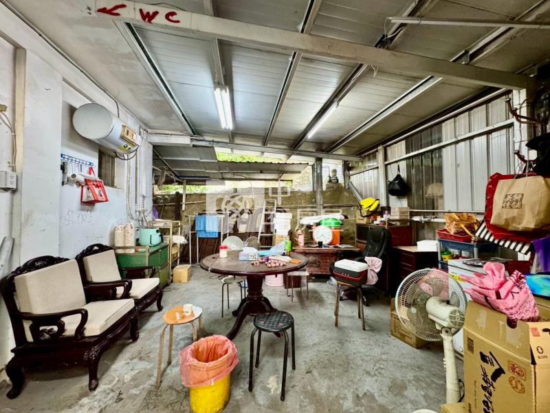 近華盛頓中學3分鐘.美農地.有水.有電房屋室內格局與周邊環境