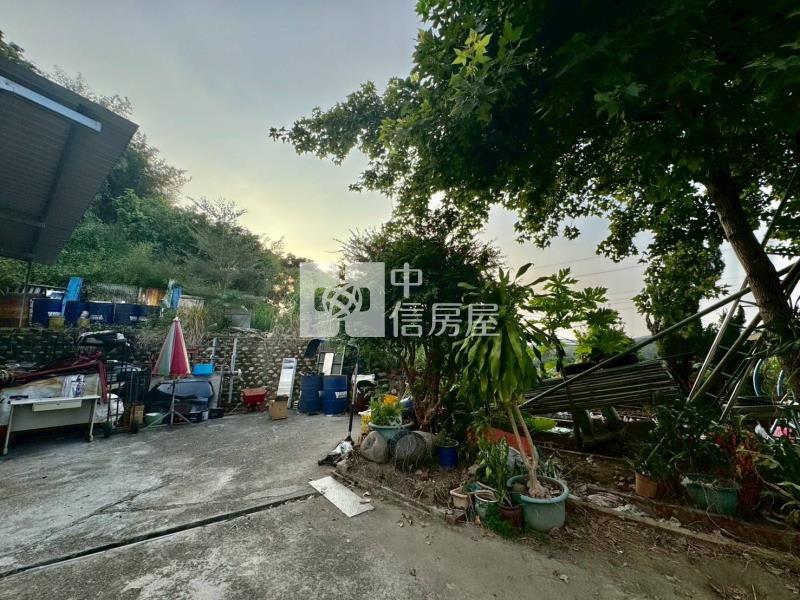 近華盛頓中學3分鐘.美農地.有水.有電房屋室內格局與周邊環境