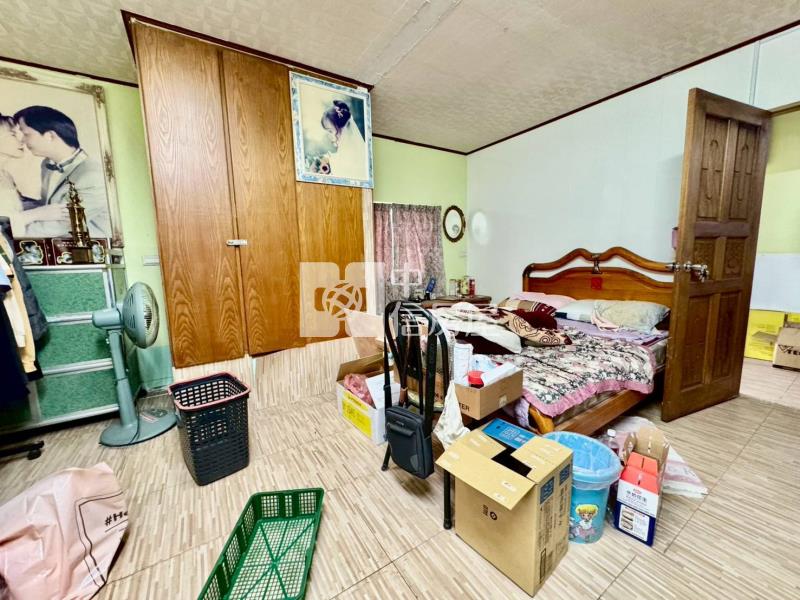 近華盛頓中學3分鐘.美農地.有水.有電房屋室內格局與周邊環境