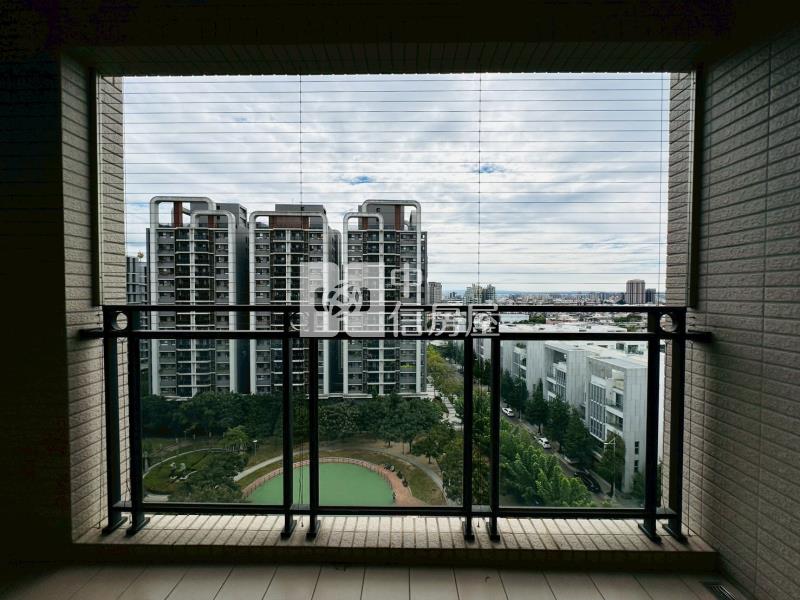 佳成公園i-Park四改3房雙平車房屋室內格局與周邊環境