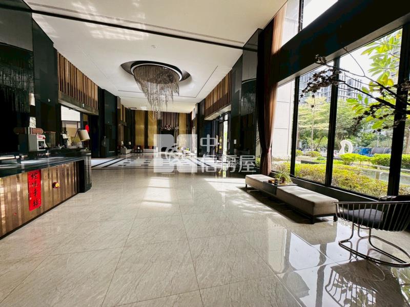 佳成公園i-Park四改3房雙平車房屋室內格局與周邊環境