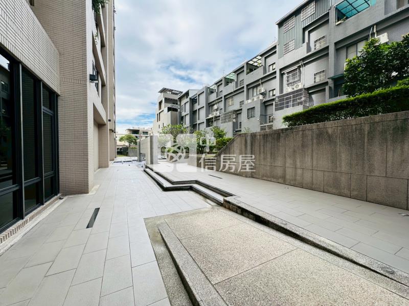 佳成公園i-Park四改3房雙平車房屋室內格局與周邊環境