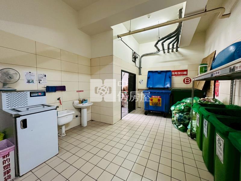 佳成公園i-Park四改3房雙平車房屋室內格局與周邊環境