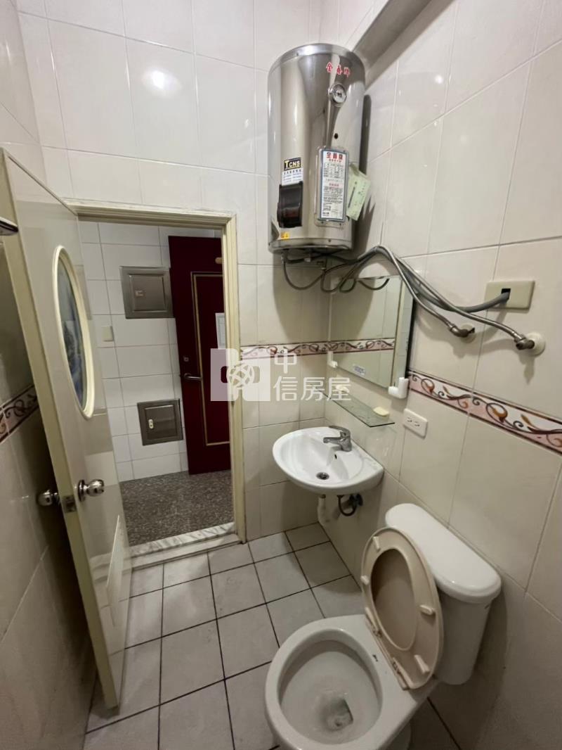 觀音工業區電梯收租10套房2樓房屋室內格局與周邊環境