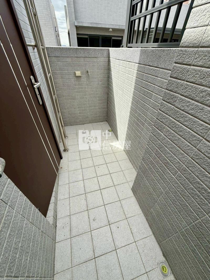 74旁1年屋臨路全新四套房透店A房屋室內格局與周邊環境