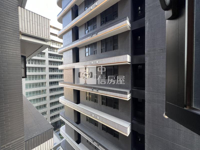 【神馬】A18高鐵站前邊間裝潢2房+平車(office)房屋室內格局與周邊環境