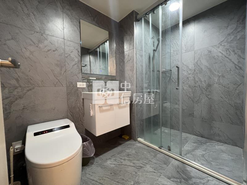 【神馬】A18高鐵站前邊間裝潢2房+平車(office)房屋室內格局與周邊環境