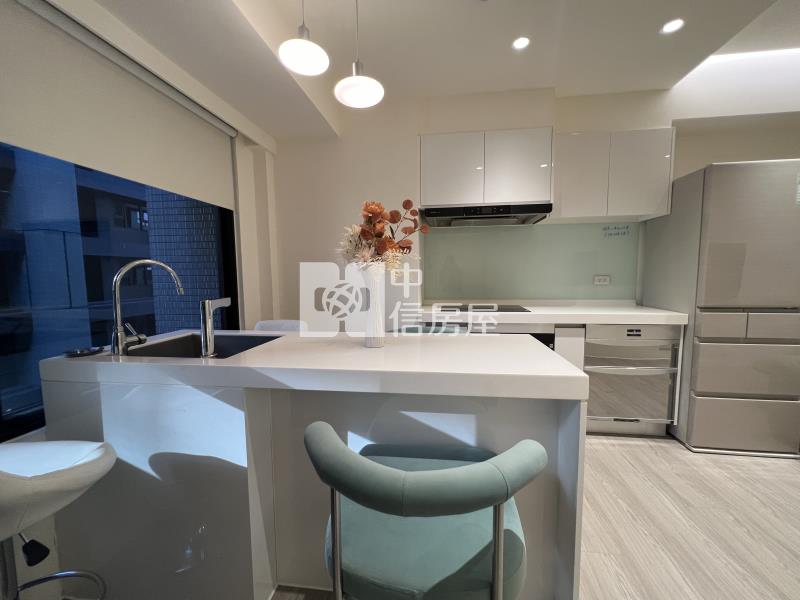 【神馬】A18高鐵站前邊間裝潢2房+平車(office)房屋室內格局與周邊環境