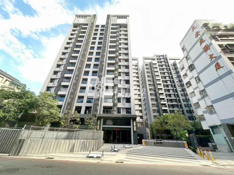 中山醫孩子王2大兩房平車視野戶房屋室內格局與周邊環境