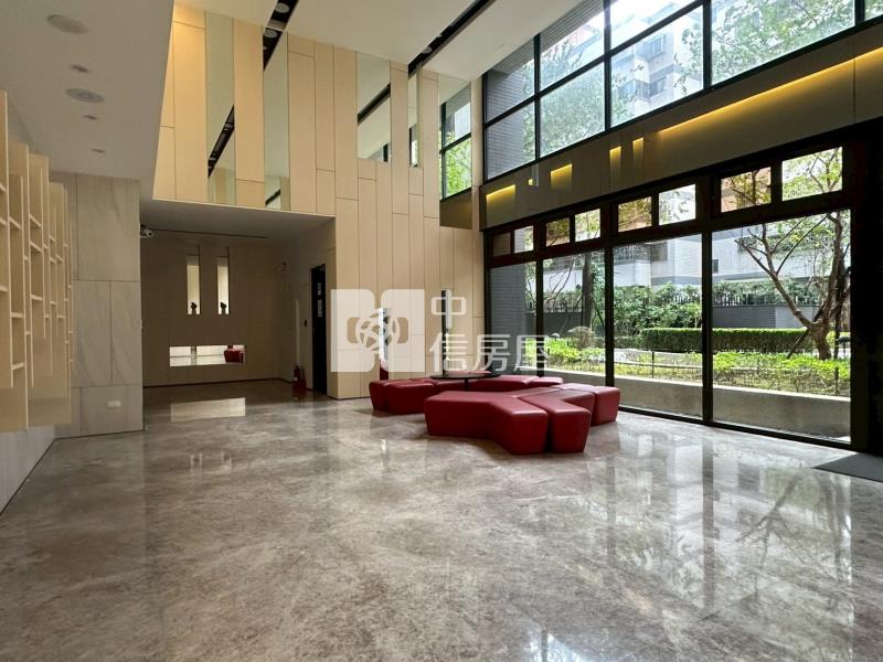 中山醫孩子王2大兩房平車視野戶房屋室內格局與周邊環境