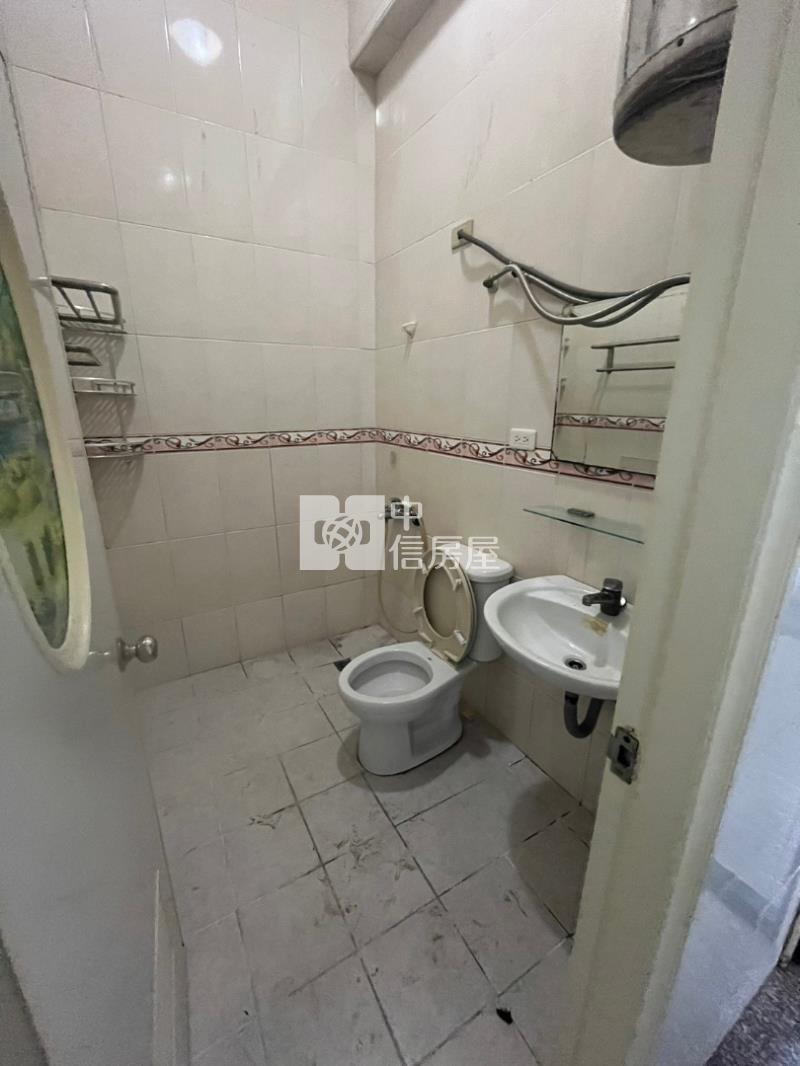 觀音工業區電梯收租10套房4樓房屋室內格局與周邊環境