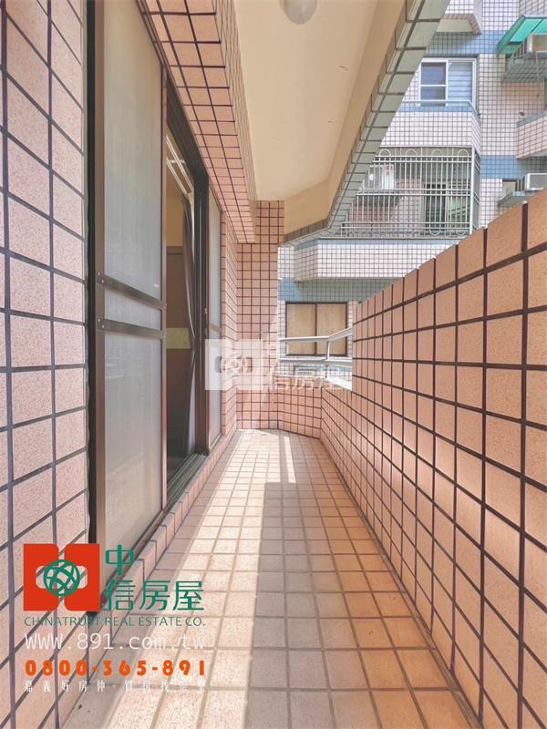 香湖公園平面車位3房房屋室內格局與周邊環境