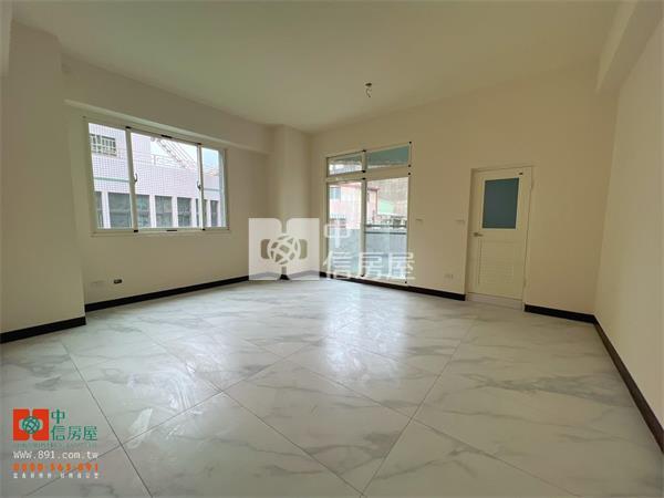 中正路三角窗電梯金店面房屋室內格局與周邊環境