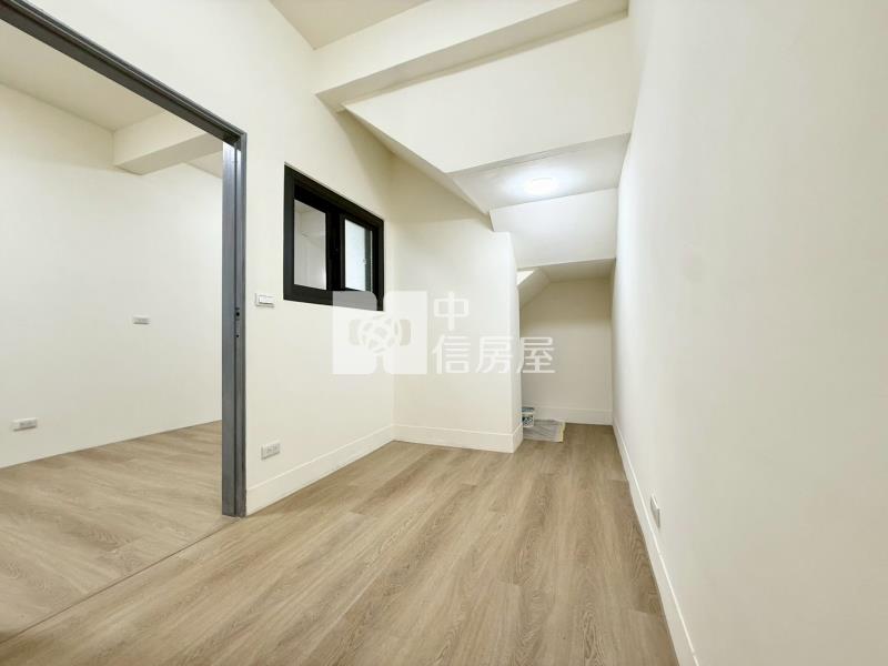 大業學區百萬精裝臨路別墅房屋室內格局與周邊環境