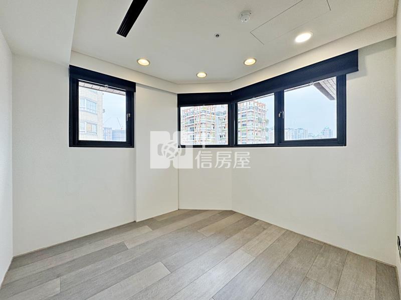 七期惠文國小大五房雙平車房屋室內格局與周邊環境