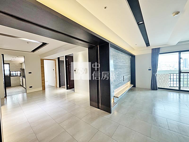 七期惠文國小大五房雙平車房屋室內格局與周邊環境