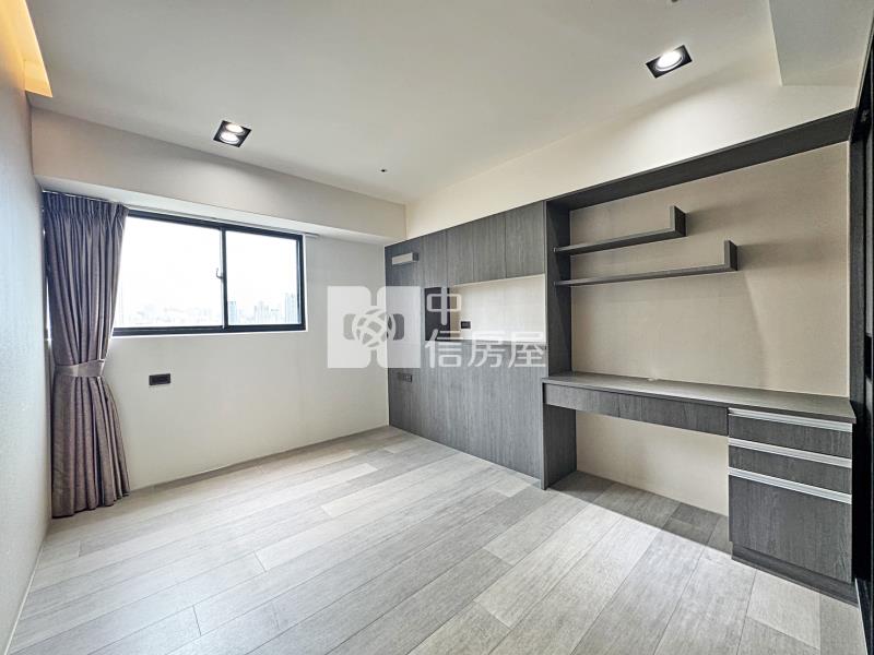 七期惠文國小大五房雙平車房屋室內格局與周邊環境