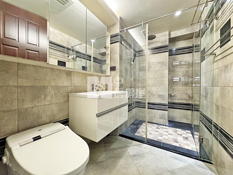 七期惠文國小大五房雙平車房屋室內格局與周邊環境