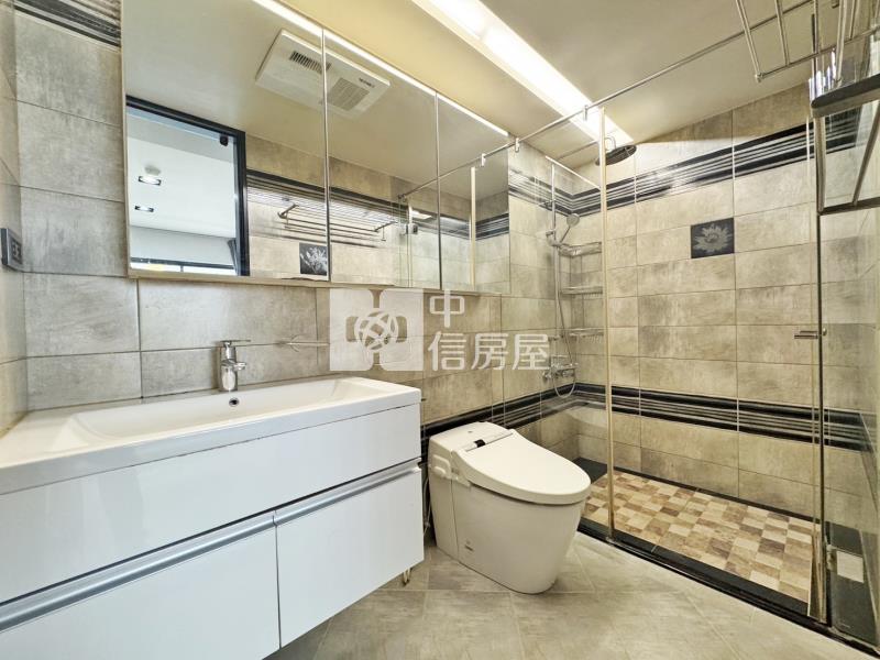 七期惠文國小大五房雙平車房屋室內格局與周邊環境