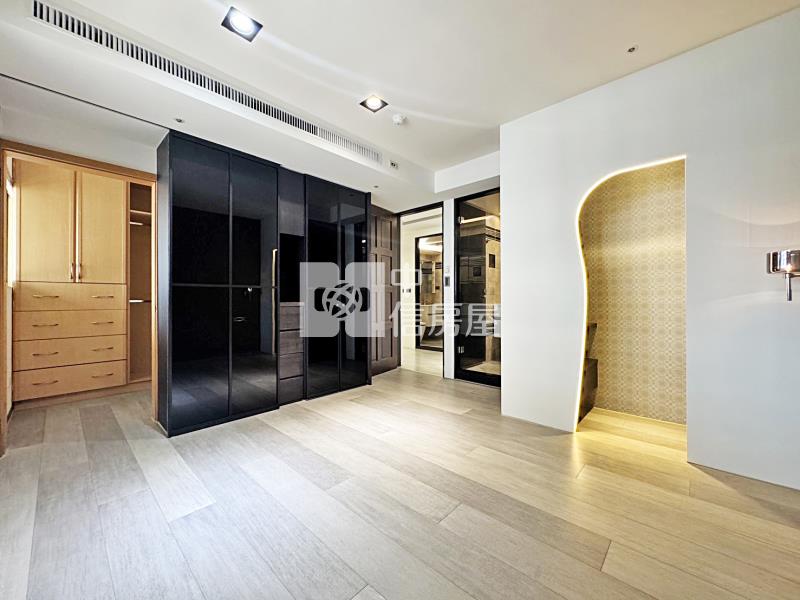 七期惠文國小大五房雙平車房屋室內格局與周邊環境