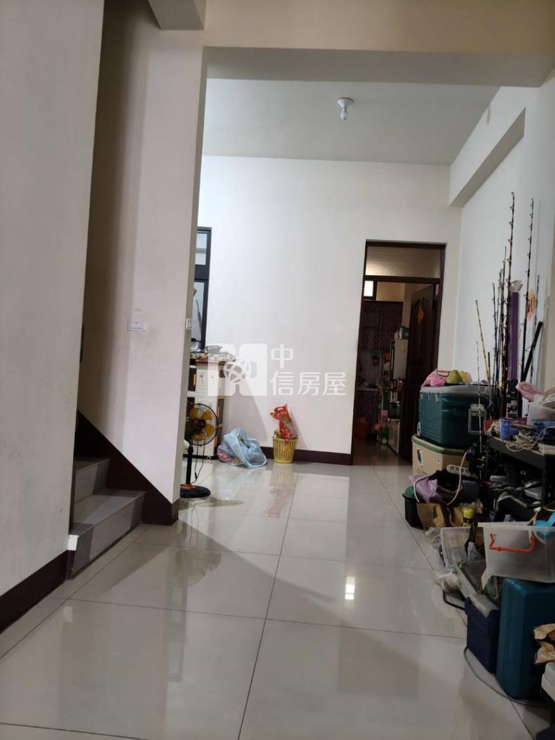 土庫國中車庫別墅房屋室內格局與周邊環境