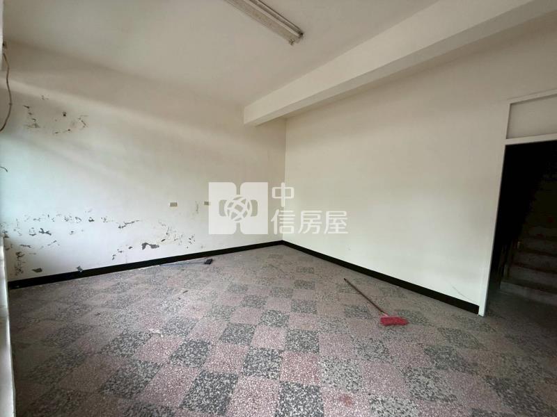 平鎮宋屋國小7米路透天房屋室內格局與周邊環境